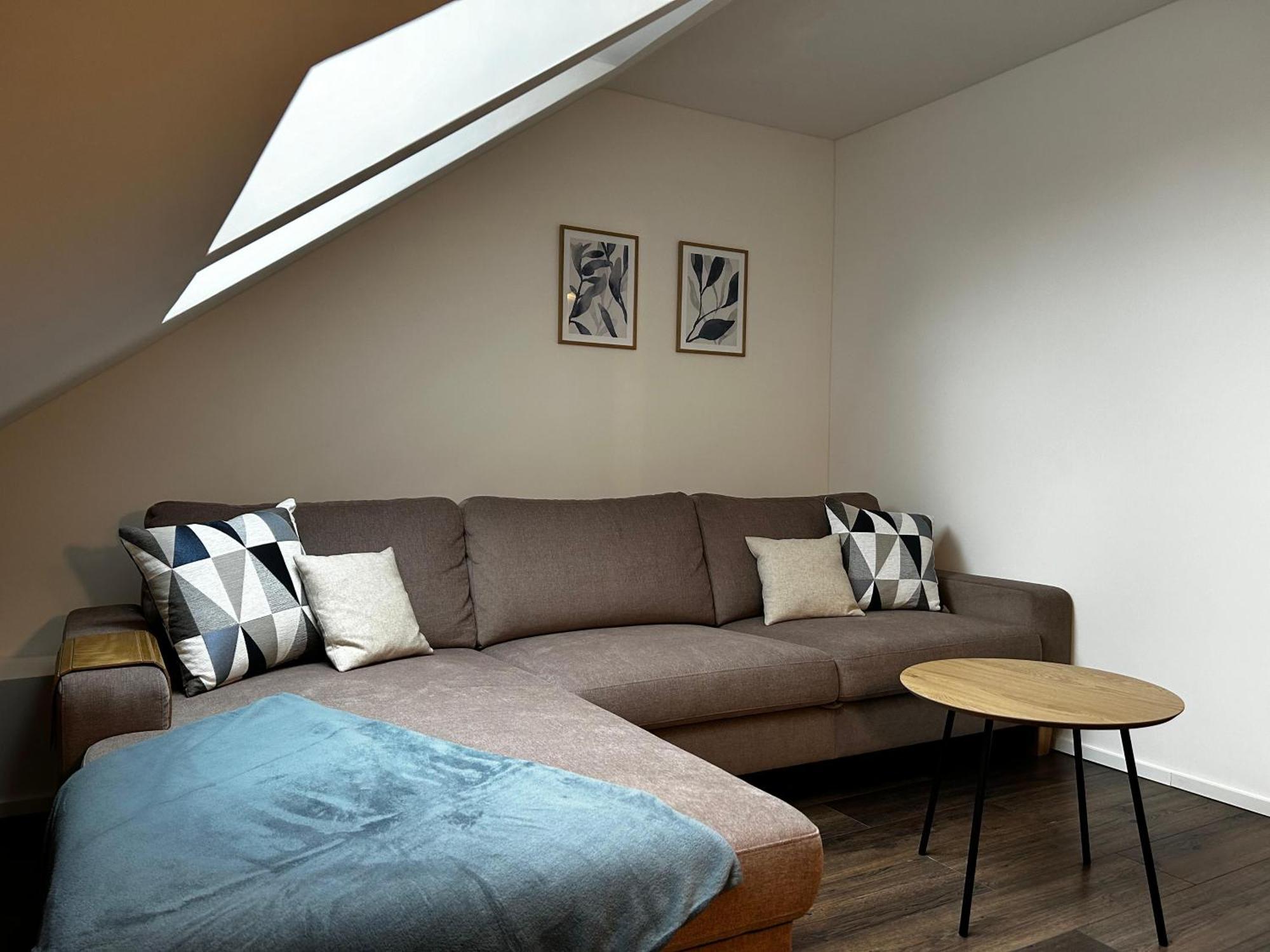 Moderne Ferienwohnung Fuer Familien Im Dachgeschoss Bosau Екстериор снимка