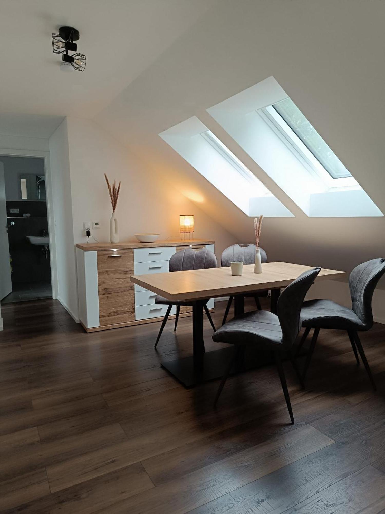 Moderne Ferienwohnung Fuer Familien Im Dachgeschoss Bosau Екстериор снимка